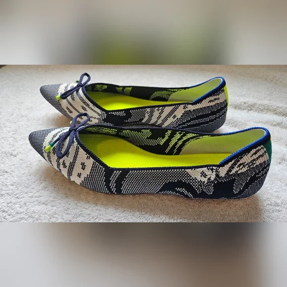 Rothy's The Point Bow in Botanical Navy Women’s Size 7.5 - Picture 3 of 7